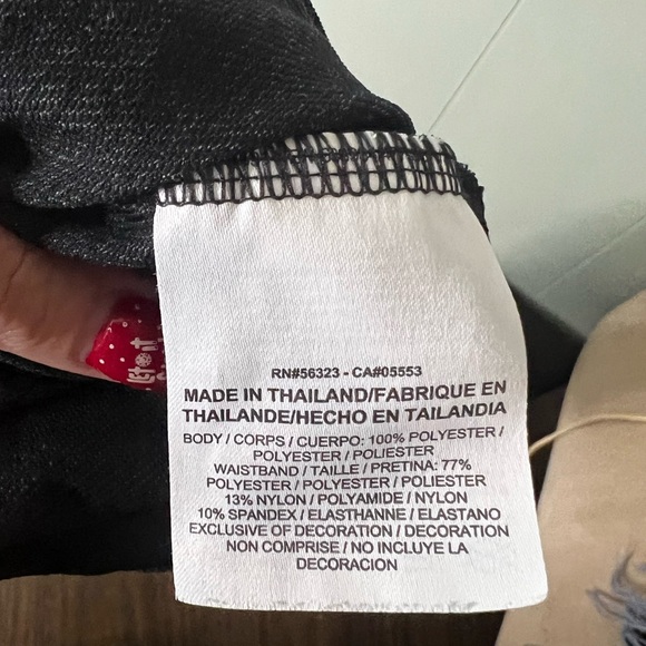 Nike | women’s dry fit shorts - Picture 4 of 7